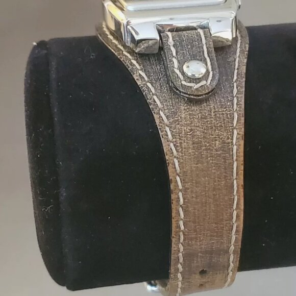 Relic by Fossil Womens watch zr55019 brown leather band silver case silver dial - Picture 3 of 12